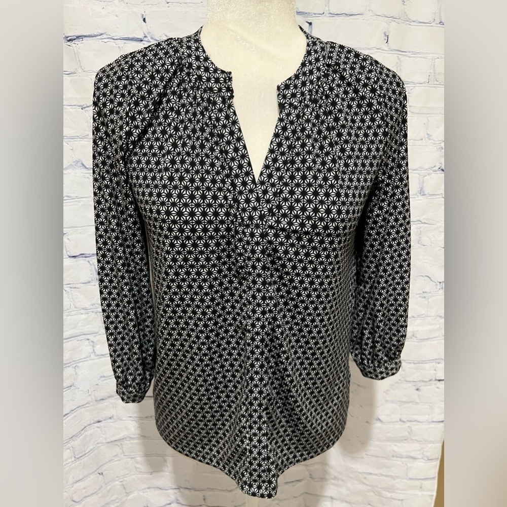 H&M Black & White Patterned Blouse size XS